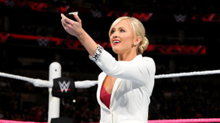 Illustration for article titled The only emotion the latest WWE Monday Night Raw can muster is indifference